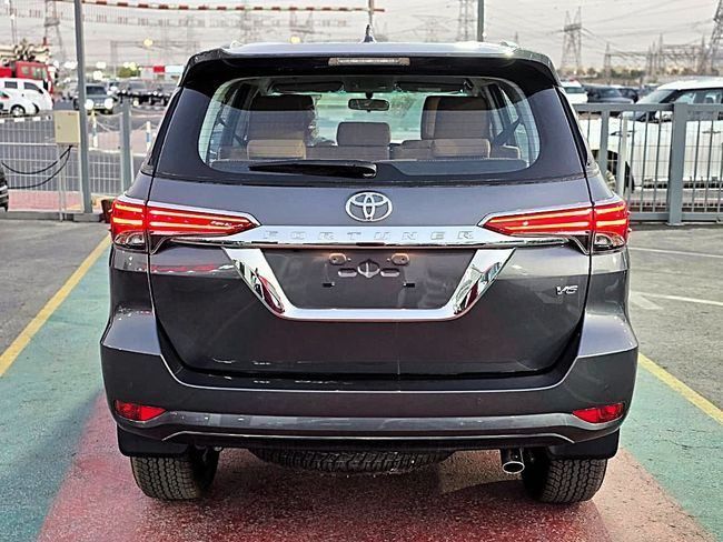 New Toyota Fortuner II Facelift, 4.0 l, 2025 in Dubai by Soltan Auto, Black color. GCC Specs | AUTO.AE