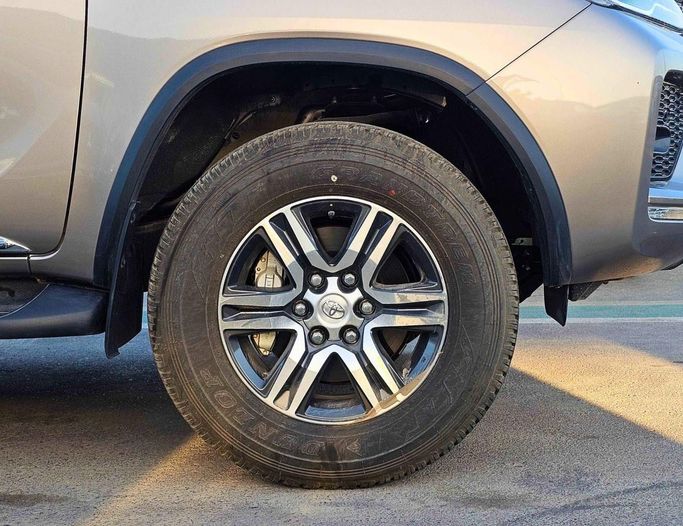 New Toyota Fortuner II Facelift, 2.7 l, 2024 in Dubai by SK Motors, Grey color. GCC Specs | AUTO.AE