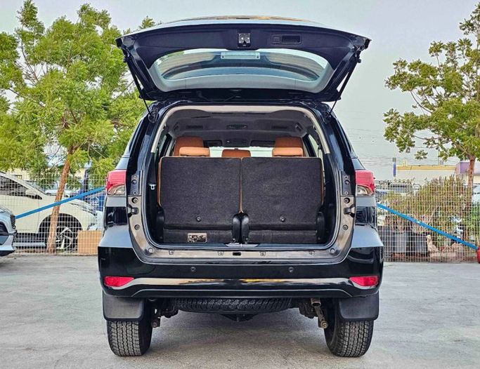 Новый Toyota Fortuner II Рестайлинг, 2.7 л, 2020 в Дубае от SK Motors Черный цвет. Other | AUTO.AE