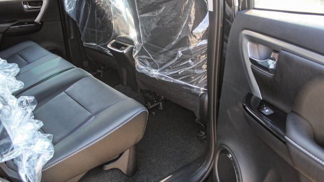 New Toyota Fortuner II Facelift, 2.8 l, 2023 in Dubai by Falcons GT Motors FZCO, Black color. Other | AUTO.AE