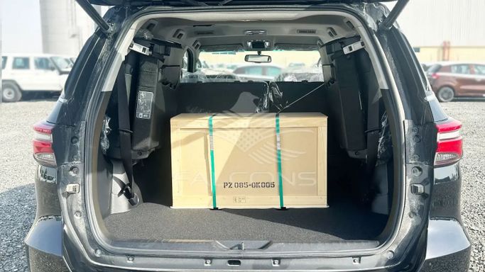 Новый Toyota Fortuner II Рестайлинг, 2.8 л, 2023 в Дубае от Falcons GT Motors FZCO Черный цвет. Other | AUTO.AE