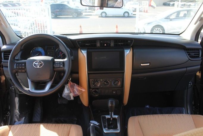 Новый Toyota Fortuner II Рестайлинг, 2.4 л, 2024 в Дубае от Titanum Cars Черный цвет. Other | AUTO.AE