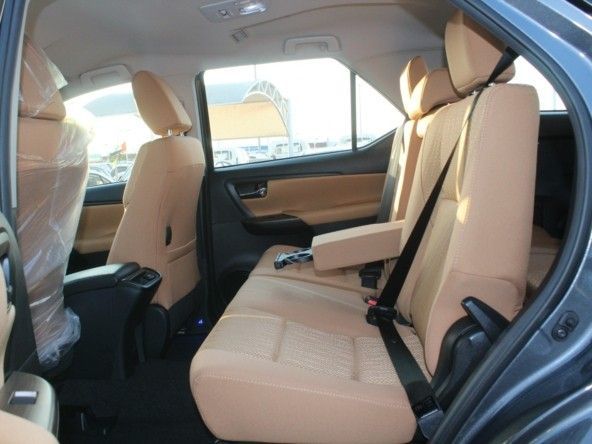 Новый Toyota Fortuner II Рестайлинг, 2.7 л, 2023 в Дубае от Titanum Cars Черный цвет. Other | AUTO.AE