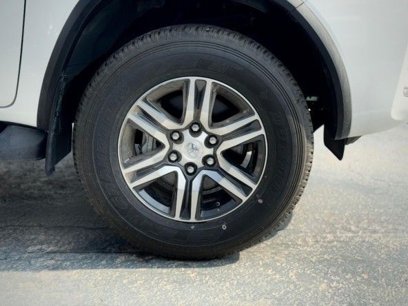 Новый Toyota Fortuner II Рестайлинг, 2.7 л, 2024 в Дубае от Titanum Cars Белый цвет. Other | AUTO.AE