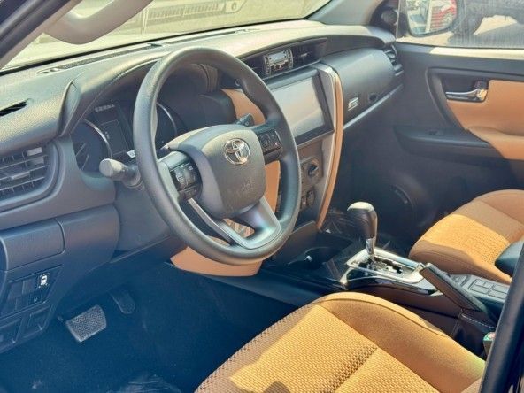 Новый Toyota Fortuner II Рестайлинг, 2.7 л, 2025 в Дубае от Titanum Cars Черный цвет. Other | AUTO.AE