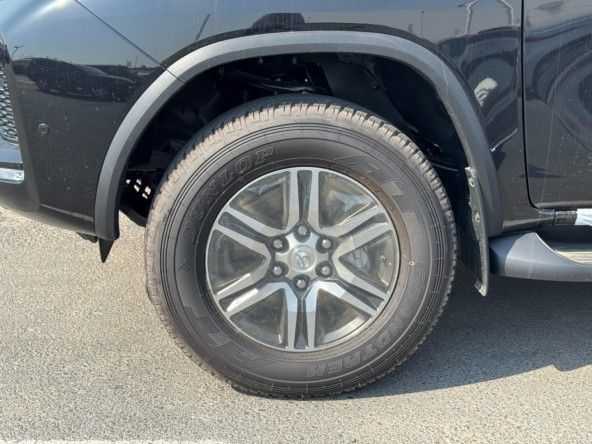 Новый Toyota Fortuner II Рестайлинг, 2.7 л, 2025 в Дубае от Titanum Cars Черный цвет. Other | AUTO.AE
