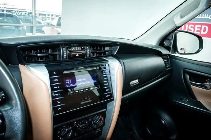 Подержанный Toyota Fortuner II Рестайлинг, 2.7 л, 2021 в Дубае от AG Motors Белый цвет. GCC | AUTO.AE