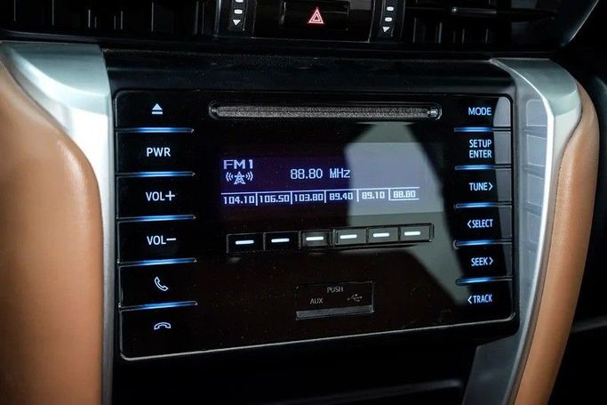 Подержанный Toyota Fortuner II Рестайлинг, 2.7 л, 2021 в Дубае от AG Motors Белый цвет. GCC | AUTO.AE