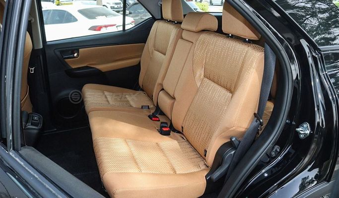 Новый Toyota Fortuner II Рестайлинг, 2.7 л, 2025 в Дубае от Segrex Auto Черный цвет. GCC | AUTO.AE