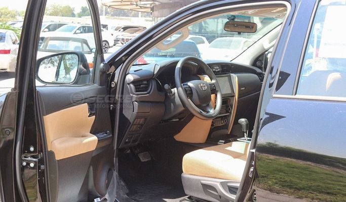 Новый Toyota Fortuner II Рестайлинг, 2.7 л, 2025 в Дубае от Segrex Auto Черный цвет. GCC | AUTO.AE