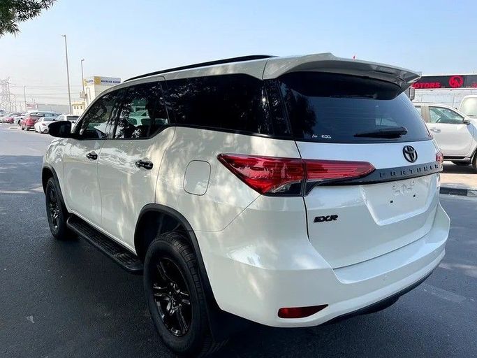 Подержанный Toyota Fortuner II, 2.7 л, 2017 в Дубае от Shalimar Белый цвет. GCC | AUTO.AE