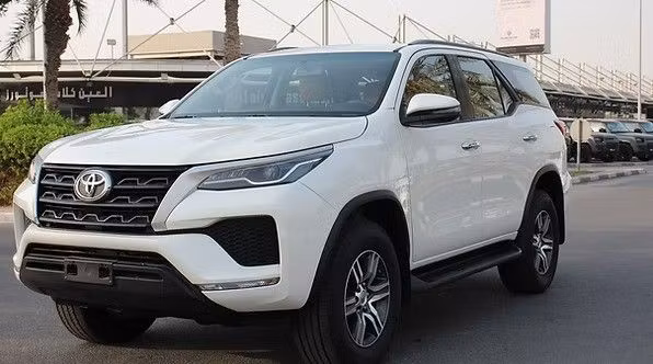 Used Toyota Fortuner II Facelift, 2.7 l, 2022 in Dubai by SZS Auto Planet, White color. GCC Specs | AUTO.AE