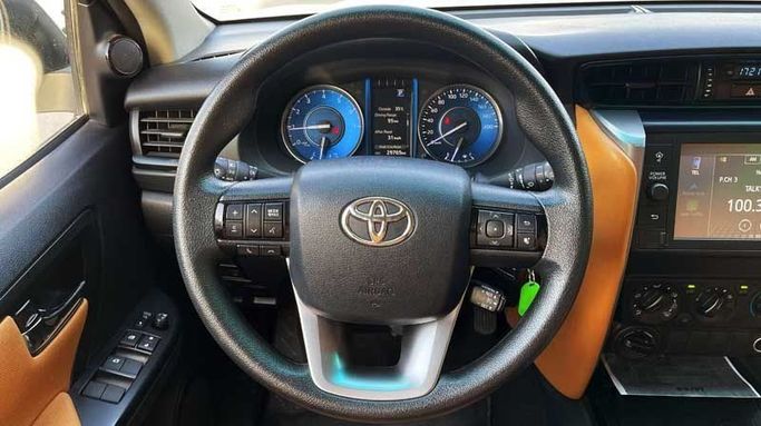 Used Toyota Fortuner II Facelift, 2.7 l, 2023 in Dubai by Cariva Used Cars , White color. GCC Specs | AUTO.AE