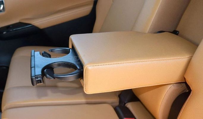 Новый Toyota Fortuner II Рестайлинг, 4.0 л, 2025 в Дубае от Segrex Auto Белый цвет. GCC | AUTO.AE