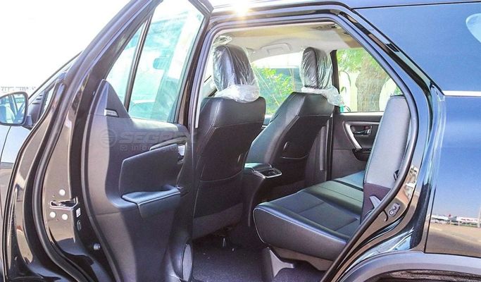 Новый Toyota Fortuner II Рестайлинг, 4.0 л, 2025 в Дубае от Segrex Auto Черный цвет. GCC | AUTO.AE