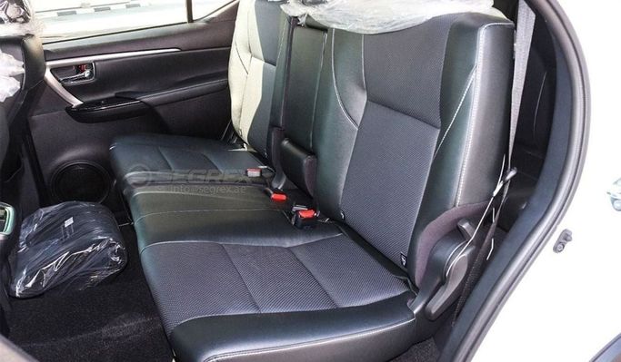 Новый Toyota Fortuner II Рестайлинг, 4.0 л, 2025 в Дубае от Segrex Auto Белый цвет. GCC | AUTO.AE