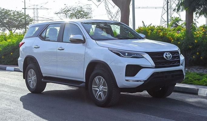 New Toyota Fortuner II Facelift, 2.7 l, 2025 in Dubai by Segrex Auto, White color. GCC Specs | AUTO.AE