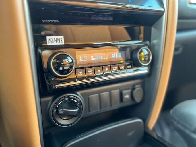 Новый Toyota Fortuner II Рестайлинг, 2.7 л, 2024 в Дубае от Al Rawnaq Motors  Белый цвет. GCC | AUTO.AE