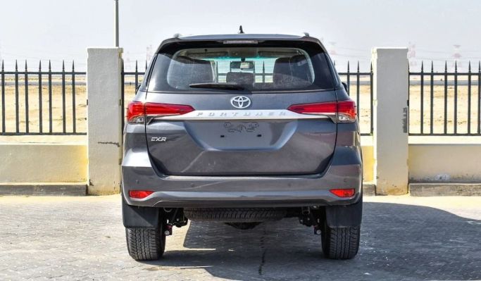 جديدة Toyota Fortuner فيس ليفت الثاني, 2.7 l, 2025 في في دبي من Gulzar Motors FZE، اللون رمادي. مواصفات الخليج | AUTO.AE | إعلان #229742