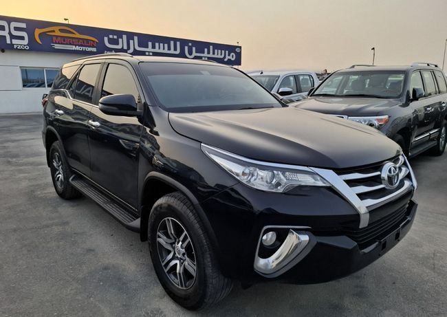مستعملة Toyota Fortuner ثانياً, 2.7 l, 2020 في في دبي من Mursalin Motors FZCO، اللون أسود. مواصفات الخليج | AUTO.AE