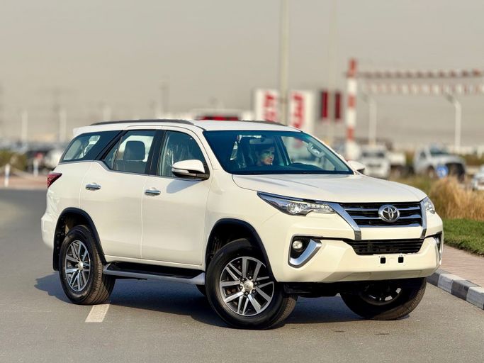 Used Toyota Fortuner II, 2.8 l, 2017 in Dubai by Humera automobile fze, White color. GCC Specs | AUTO.AE