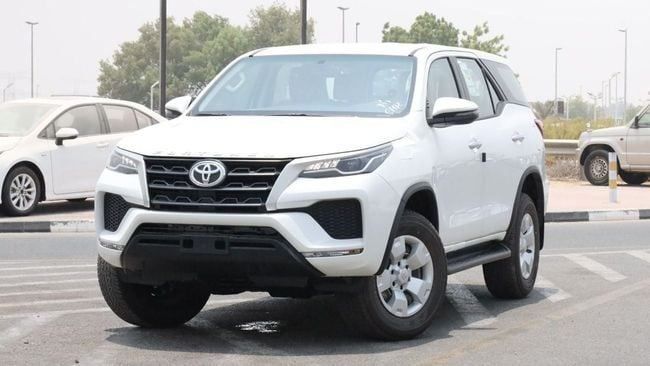 Новый Toyota Fortuner II Рестайлинг, 2.7 л, 2025 в Дубае от Maqbool Motors FZCO Белый цвет. GCC | AUTO.AE