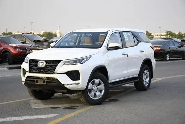 New Toyota Fortuner II Facelift, 2.4 l, 2026 in Dubai by AL MADINA CARS FZE, White color. GCC Specs | AUTO.AE