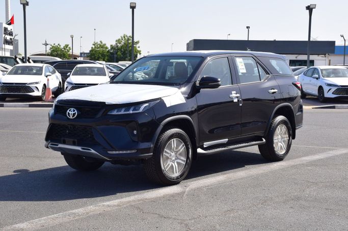 جديدة Toyota Fortuner فيس ليفت الثاني, 2.7 l, 2026 في في دبي من Xtreme Auto FZE، اللون أسود. مواصفات الخليج | AUTO.AE | إعلان #253960