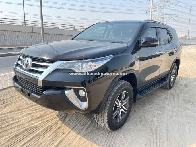 Подержанный Toyota Fortuner II, 2.8 л, 2017 в Дубае от Alhamd Motors Черный цвет.  | AUTO.AE | Объявление #258641