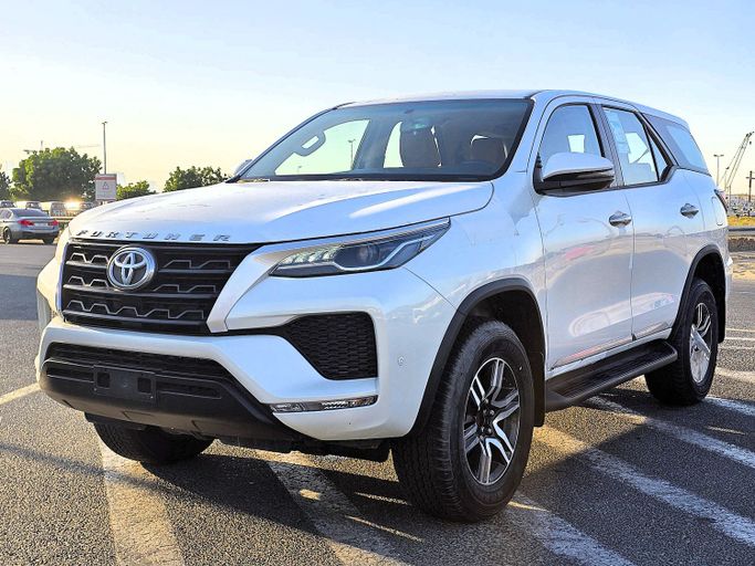New Toyota Fortuner II Facelift, 2.7 l, 2023 in Dubai by Soltan Auto, White color. GCC Specs | AUTO.AE | Listing #259133