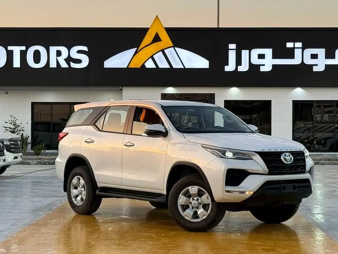 جديدة Toyota Fortuner فيس ليفت الثاني, 2.7 l, 2026 في في دبي من ANDIAMO MOTORS FZE، اللون أبيض. مواصفات الخليج | AUTO.AE | إعلان #259536