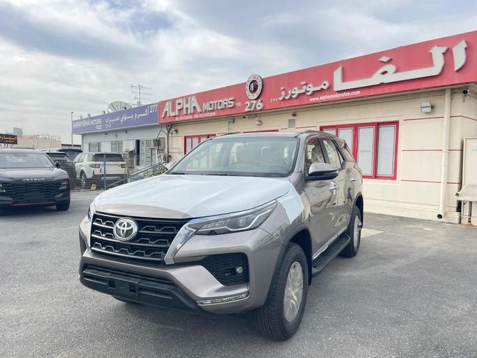 جديدة Toyota Fortuner فيس ليفت الثاني, 2.7 l, 2025 في في دبي من Alpha Motors، اللون برونزي. مواصفات الخليج | AUTO.AE | إعلان #265128