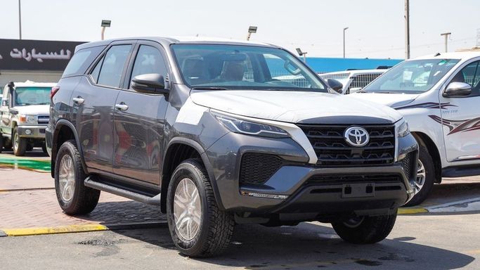 Новый Toyota Fortuner II Рестайлинг, 2.8 л, 2026 в Дубае от Atlantis Motors FZE Серый цвет. GCC | AUTO.AE | Объявление #266567