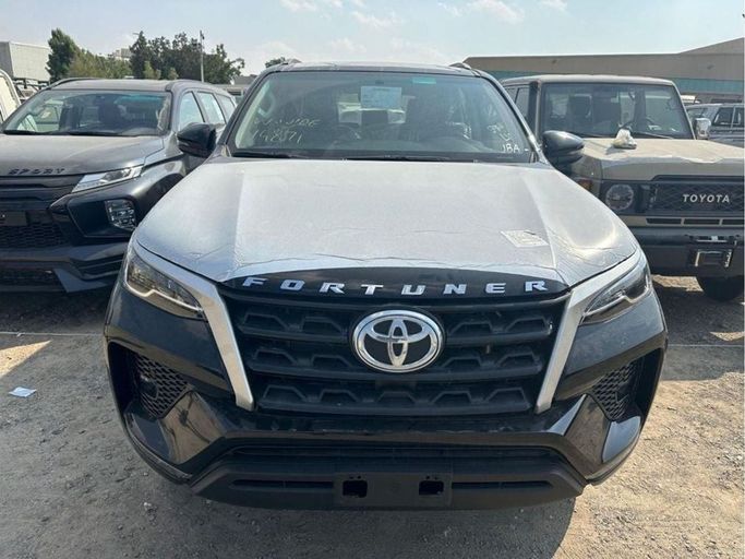 Новый Toyota Fortuner II Рестайлинг, 4.0 л, 2025 в Дубае от Mercury Global FZCO Черный цвет. Other | AUTO.AE | Объявление #268953