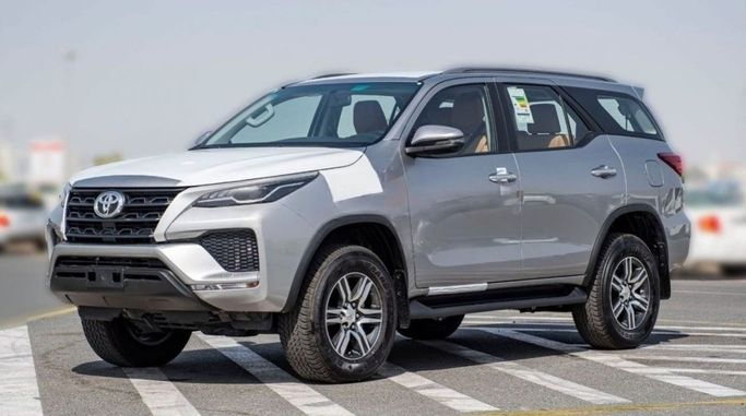 جديدة Toyota Fortuner فيس ليفت الثاني, 2.7 l, 2024 في في دبي من TARGET MOTORS FZE، اللون فضي. مواصفات الخليج | AUTO.AE | إعلان #269537