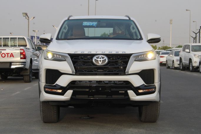 Новый Toyota Fortuner II Рестайлинг, 2.7 л, 2026 в Дубае от Wafrah Automotive Fzco Белый цвет. GCC | AUTO.AE | Объявление #270304