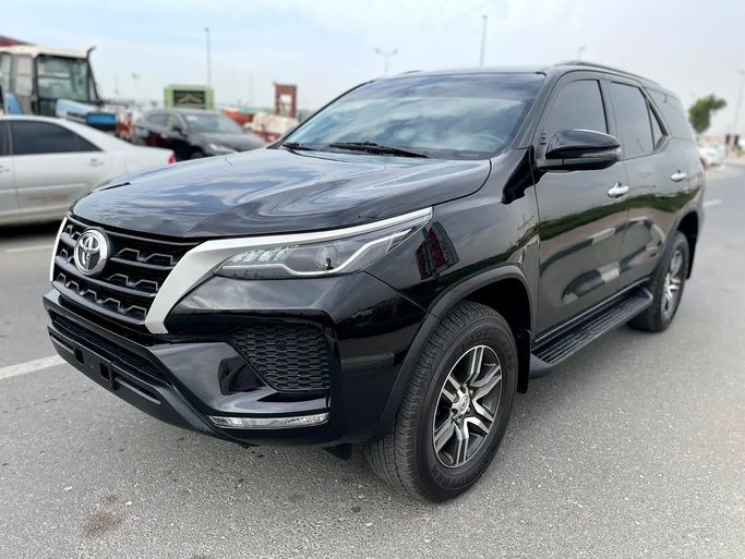 مستعملة Toyota Fortuner فيس ليفت الثاني, 2.7 l, 2023 في في دبي من Shalimar، اللون أسود. مواصفات الخليج | AUTO.AE | إعلان #271547