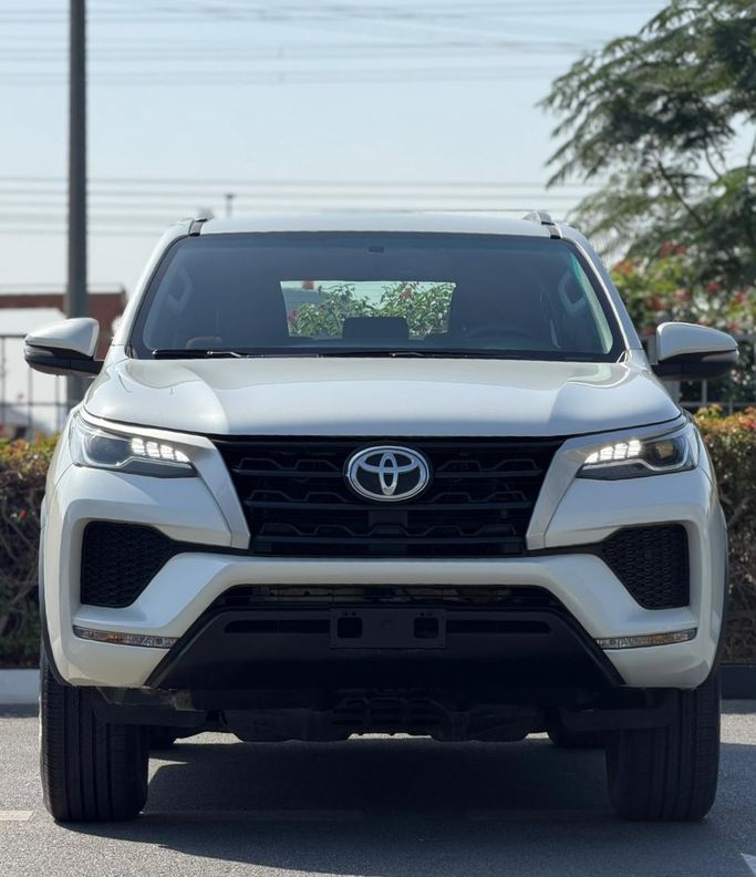 Подержанный Toyota Fortuner II Рестайлинг, 2.7 л, 2022 в ОАЭ, Дубай Белый цвет. GCC | AUTO.AE | Объявление #278107