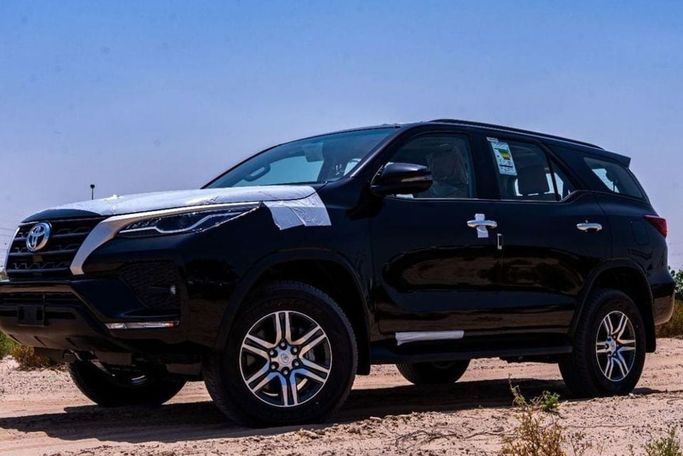 جديدة Toyota Fortuner فيس ليفت الثاني, 2.7 l, 2026 في في الإمارات, دبي من Hussein Ghulam Motors FZCO، اللون أسود. مواصفات الخليج | AUTO.AE | إعلان #278433