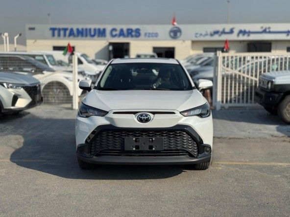 Новый Toyota Frontlander, 2.0 л, 2024 в Дубае от Titanum Cars Белый цвет. Other | AUTO.AE