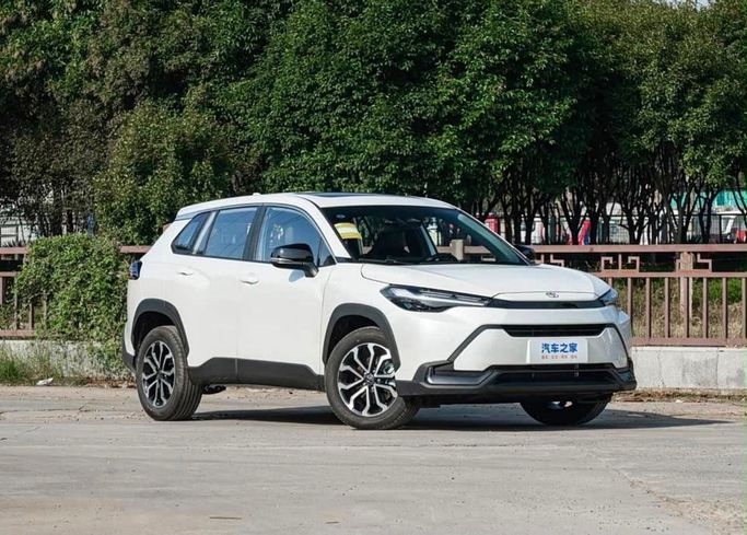 Новый ⁦Toyota Frontlander, 2.0 л, 2026⁩ в ОАЭ, Дубай от Maqbool Motors FZCO Белый цвет. GCC | AUTO.AE | Объявление #286482