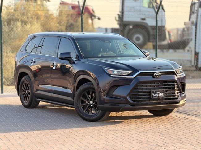Подержанный Toyota Grand Highlander, 2.4 л, 2024 в Дубае от GHAZNI MOTORS Черный цвет. Американская | AUTO.AE | Объявление #259087