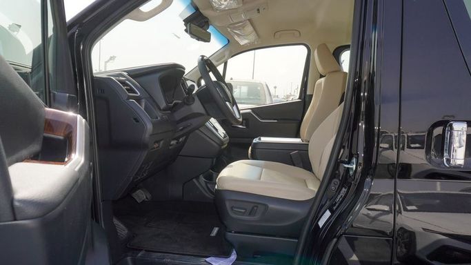 Новый Toyota Granvia II, 3.5 л, 2025 в Дубае от Najem Motors Черный цвет. GCC | AUTO.AE