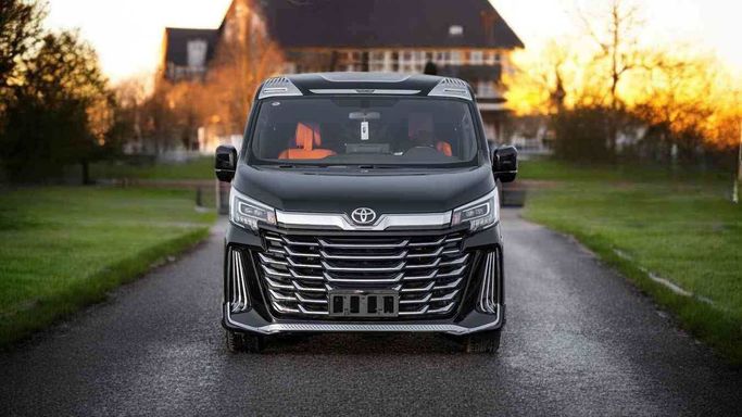 جديدة Toyota Granvia ثانياً, 3.5 l, 2026 في في دبي من Auto Vision LLC، اللون أسود.  | AUTO.AE