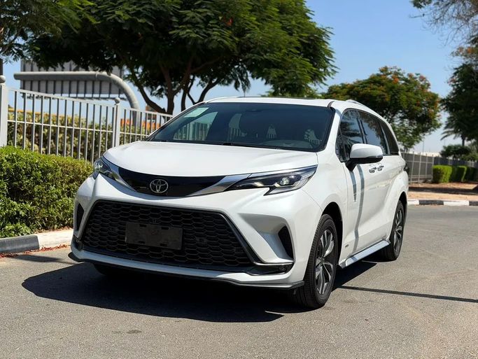 جديدة Toyota Granvia XL40 (السوق الصينية), 2.5 l, 2025 في في الإمارات, دبي من 99 Motors LLC، اللون أبيض. المواصفات الصينية | AUTO.AE | إعلان #276435