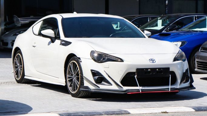 Подержанный Toyota GT86 I Рестайлинг, 2.0 л, 2020 в Дубае от Al Falasi Motors Белый цвет. Other | AUTO.AE