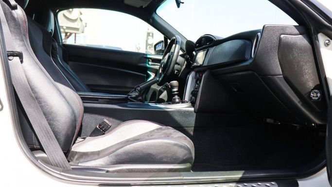 Подержанный Toyota GT86 I Рестайлинг, 2.0 л, 2020 в Дубае от Al Falasi Motors Белый цвет. Other | AUTO.AE