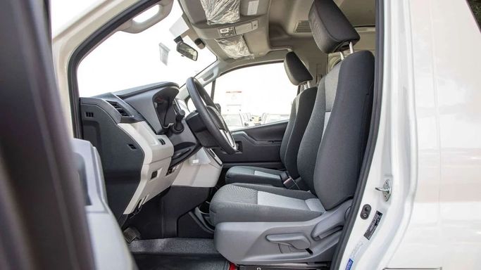 Новый Toyota HiAce H300, 3.5 л, 2025 в Дубае от Dresden Motors Белый цвет. GCC | AUTO.AE