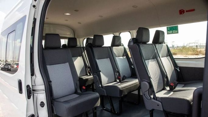 Новый Toyota HiAce H300, 3.5 л, 2025 в Дубае от Dresden Motors Белый цвет. GCC | AUTO.AE