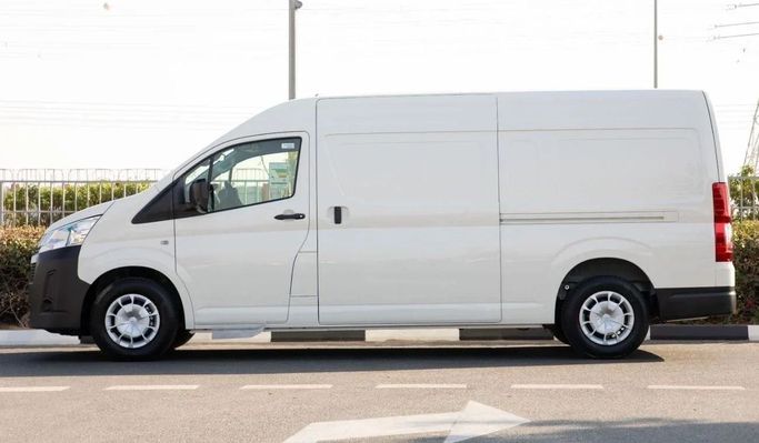 Новый Toyota HiAce H300, 3.5 л, 2025 в Дубае от Dresden Motors Белый цвет. GCC | AUTO.AE